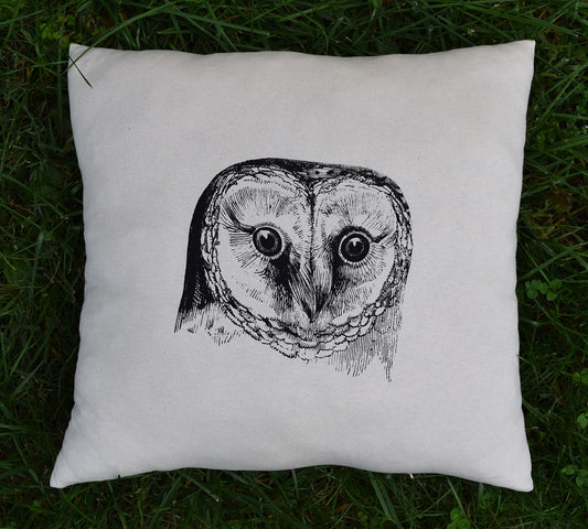 Owl: Throw/Decor Pillow (17x17)